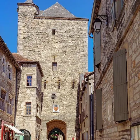 L'hostellerie De Saint-jacques *