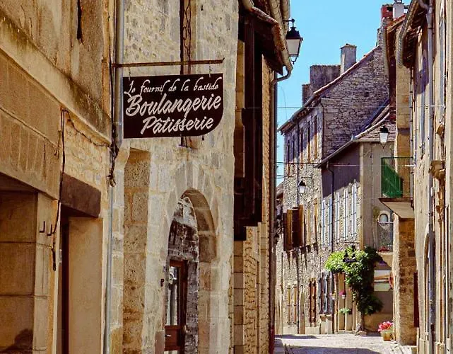 L'hostellerie De Saint-jacques Villeneuve-dʼAveyron